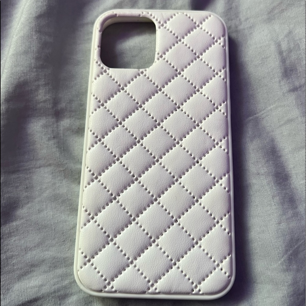 White iPhone 12 case